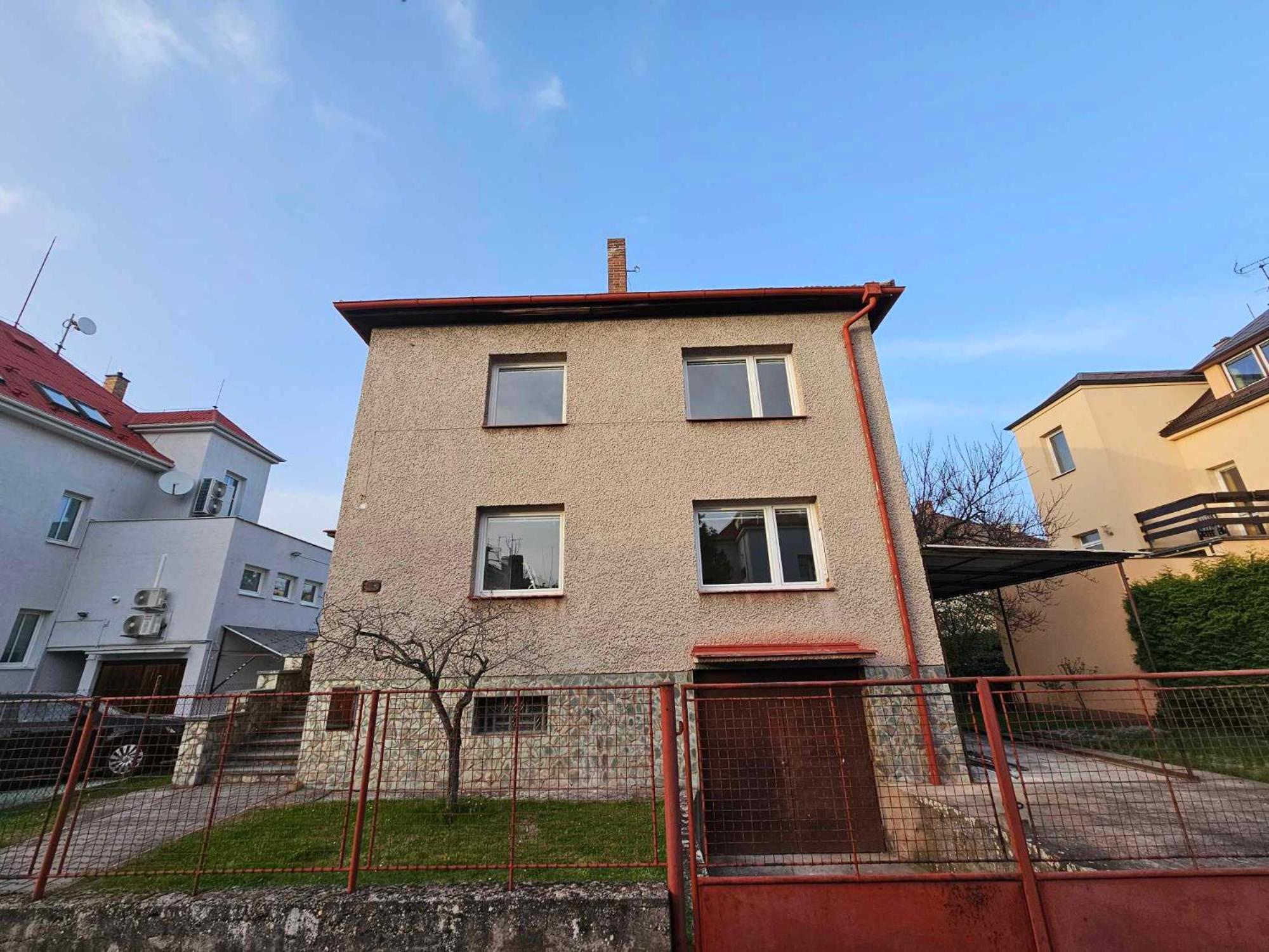 Slunny Byt V Klidne Casti Hradce Kralove - Zahrada, Parkovani Zdarma Hradec Králové Buitenkant foto